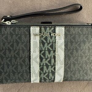 Michael Kors Black and Silver Women’s Wallet